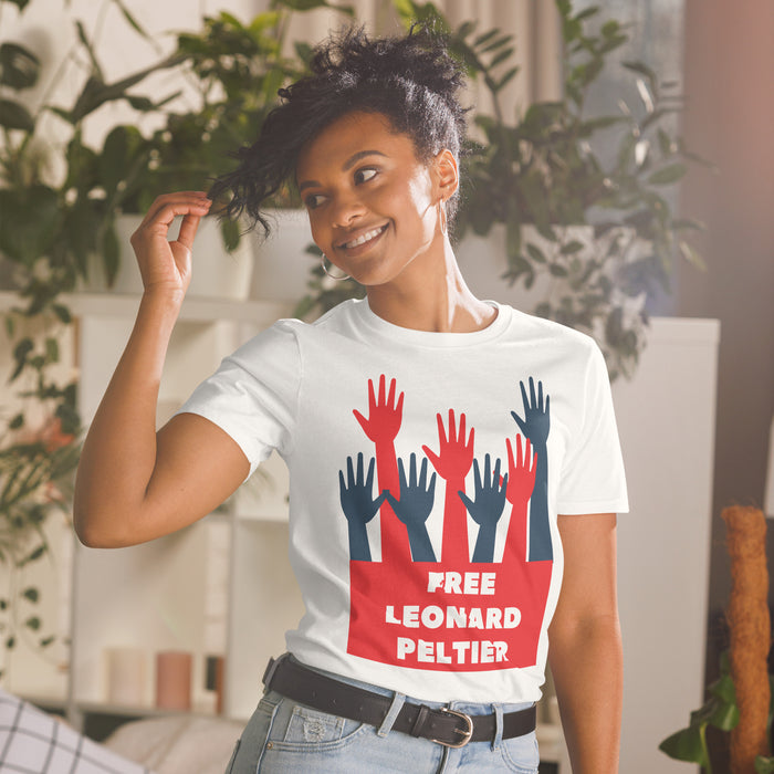 Free Leonard Peltier - Supporting Hands | Lightweight Tee